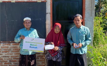 LAZ SIDOGIRI REALISASIKAN BANTUAN BENAH RUMAH UNTUK DHUAFA DI NTT