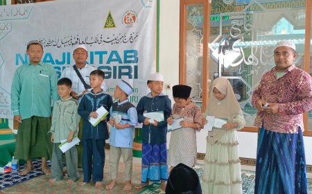 LAZ SIDOGIRI SANTUNI ANAK YATIM DI ACARA NGAJI KITAB SIDOGIRI WILAYAH MALANG