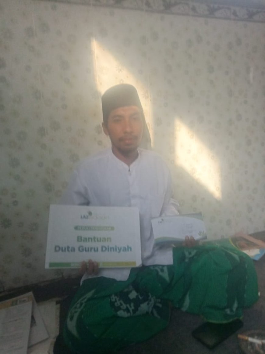 LAZ SIDOGIRI PEDULI GURU MADIN DI PELOSOK DESA BANGKALAN