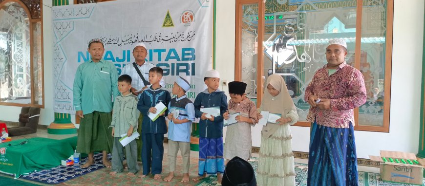 LAZ SIDOGIRI SANTUNI ANAK YATIM DI ACARA NGAJI KITAB SIDOGIRI WILAYAH MALANG