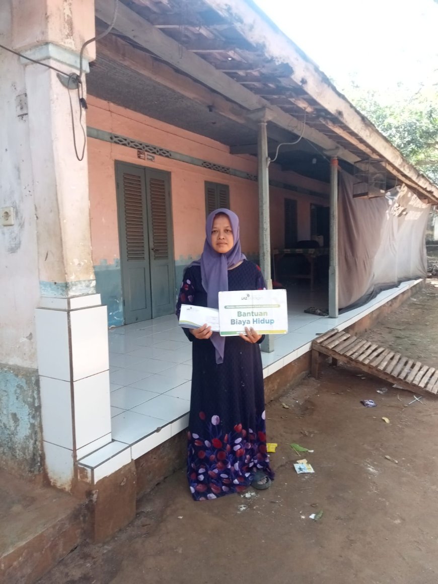 LAZ SIDOGIRI PEDULI JANDA DUA ANAK YANG MASIH SEKOLAH