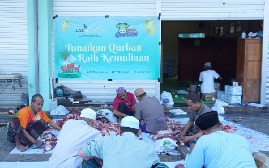 LAZ SIDOGIRI SUKSESKAN PROGRAM BERBAGI DAGING QURBAN 1445 H