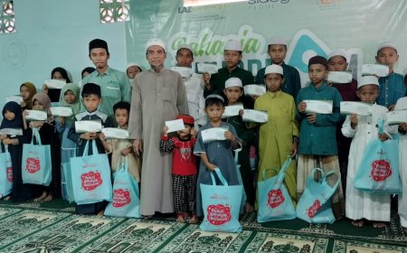 LAZ SIDOGIRI SANTUNI PULUHAN YATIM DI TPA MANBAUS SALAM PONTIANAK
