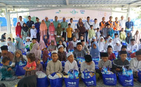 LAZ SIDOGIRI GANDENG AQUA GELAR SANTUNAN ANAK YATIM DI PASURUAN