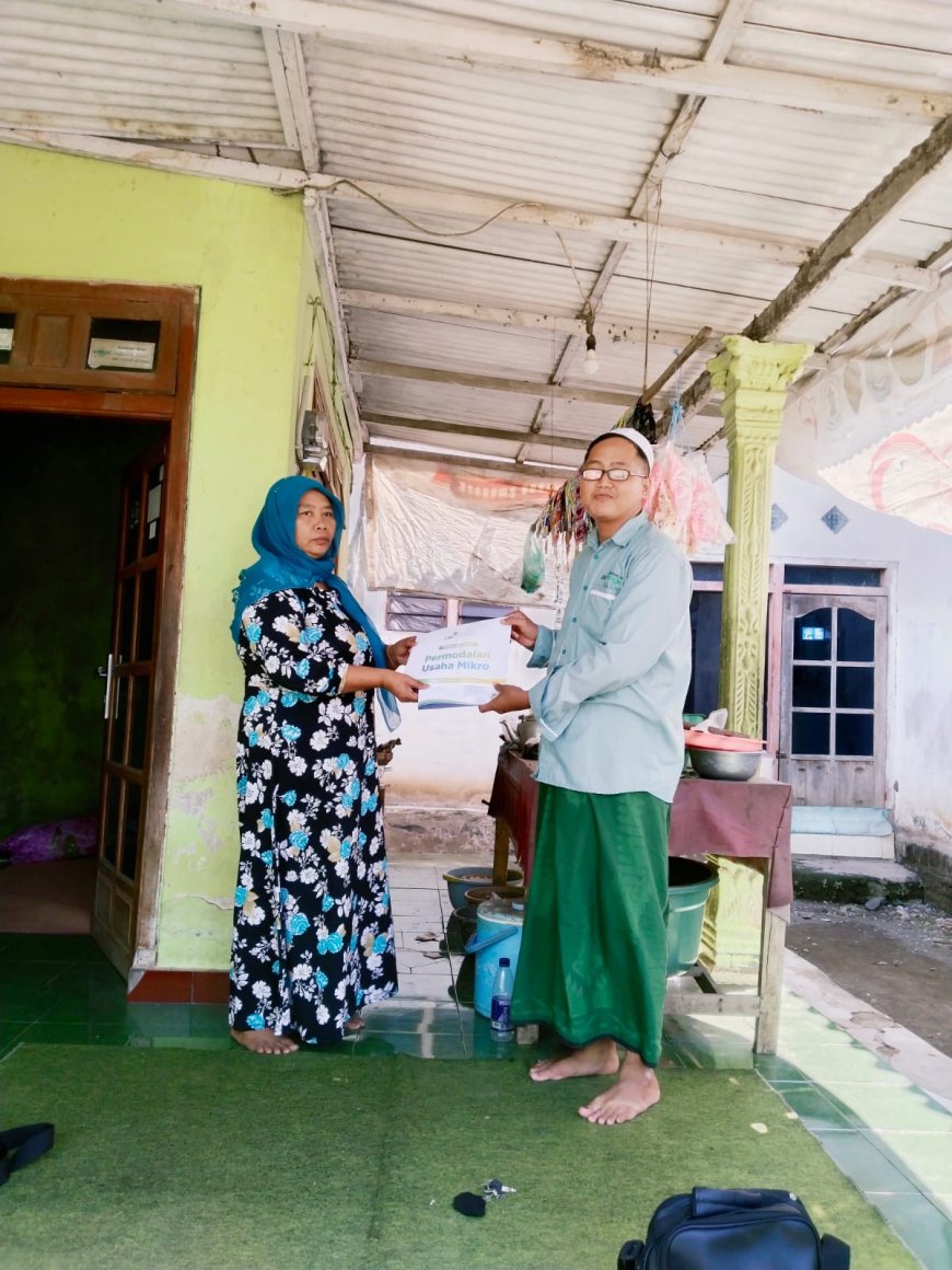 LAZ SIDOGIRI BANTU MODAL USAHA WARGA DHUAFA AGAR BISA PRODUKTIF