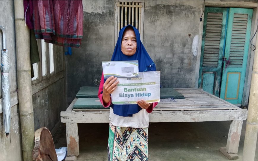 LAZ SIDOGIRI SUPPORT BIAYA HIDUP DHUAFA DI BANGKALAN