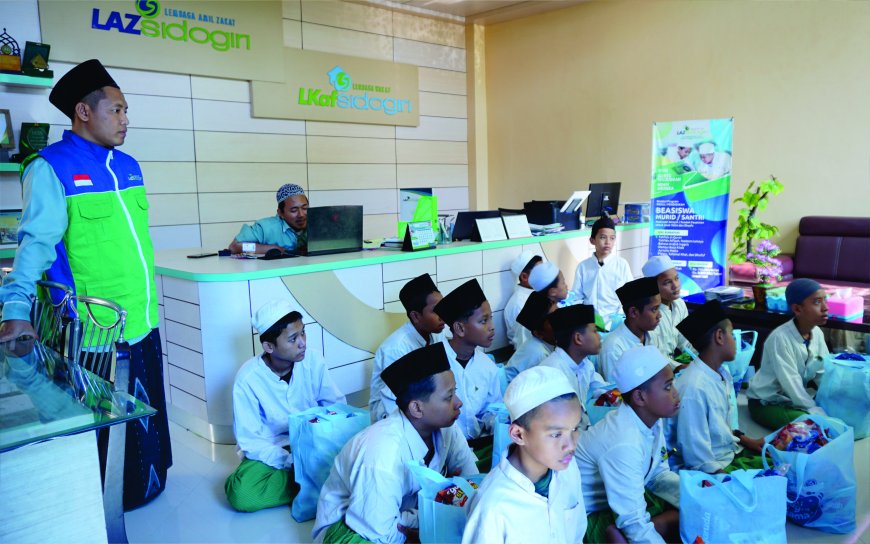 SUKSESKAN BAHAGIA MUHARAM, LAZ SIDOGIRI SANTUNI ANAK YATIM DI PPS