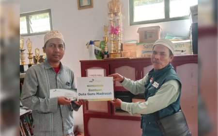 LAZ SIDOGIRI SALURKAN ISENTIF KEPADA GURU MADRASAH DI YAYASAN AL-HASANI LERPAK, GEGER, BANGKALAN