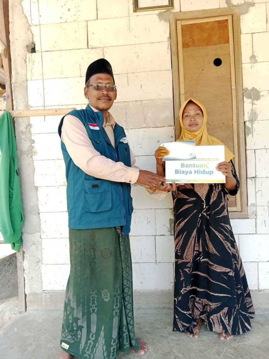 LAZ SIDOGIRI SALURKAN BANTUAN BIAYA HIDUP UNTUK DHUAFA DI BANGKALAN