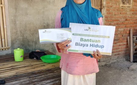 LAZ SIDOGIRI BANTU JANDA YANG BERJUANG UNTUK PENDIDIKAN ANAKNYA