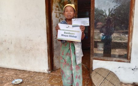 LAZ SIDOGIRI PEDULI KELUARGA DHUAFA YANG TIDAK MEMPUNYAI PENGHASILAN