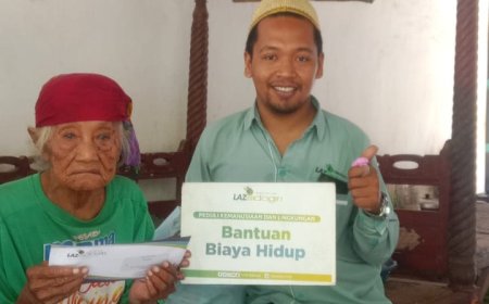 LAZ SIDOGIRI BANTU BIAYA HIDUP LANSIA DHUAFA DI BANGKALAN