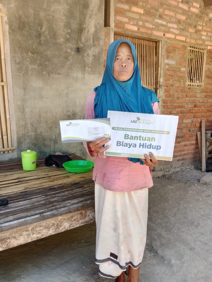 LAZ SIDOGIRI BANTU JANDA YANG BERJUANG UNTUK PENDIDIKAN ANAKNYA