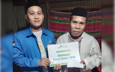 TOLAK JADI GURU PRIVAT DI KOTA DENGAN GAJI 3 JUTA PERBULAN DEMI ANAK DIDIK DI KAMPUNG, GURU TPQ INI MENDAPAT APRESIASI DARI LAZ SIDOGIRI