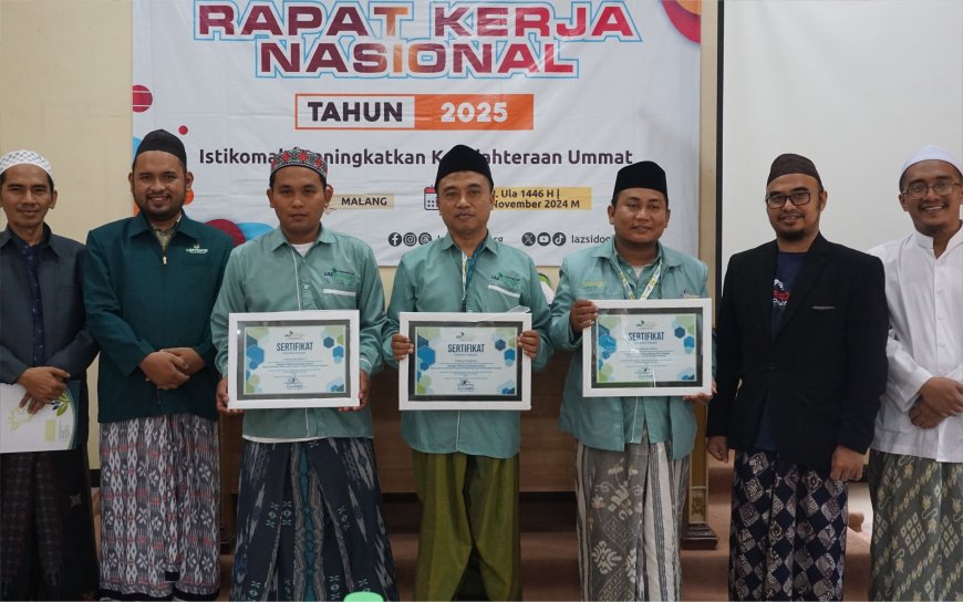 LAZ SIDOGIRI BERIKAN PENGHARGAAN AMIL DAN KANTOR CABANG TERBAIK DALAM RAKERNAS 2025
