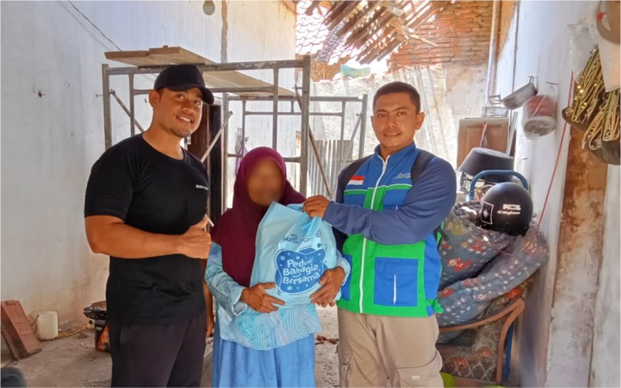 LAZ SIDOGIRI SALURKAN BANTUAN BANTUAN BIAYA HIDUP UNTUK DHUAFA DAN JANDA DI BANYUWANGI