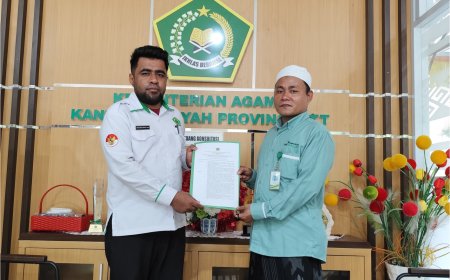 LAZ SIDOGIRI NTT RESMI TERIMA SK IZIN OPERASIONAL SEBAGAI LEMBAGA AMIL ZAKAT SKALA PROVINSI DARI KANWIL KEMENAG NTT