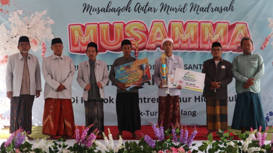 DUKUNG PENDIDIKAN! LAZ SIDOGIRI SALURKAN BEASISWA UNTUK MURID BERPRESTASI DI MUSAMMA