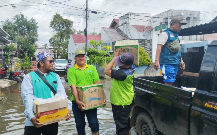 LAZ SIDOGIRI SALURKAN BANTUAN KEPADA KORBAN TERDAMPAK BANJIR DI KALIMANTAN TIMUR