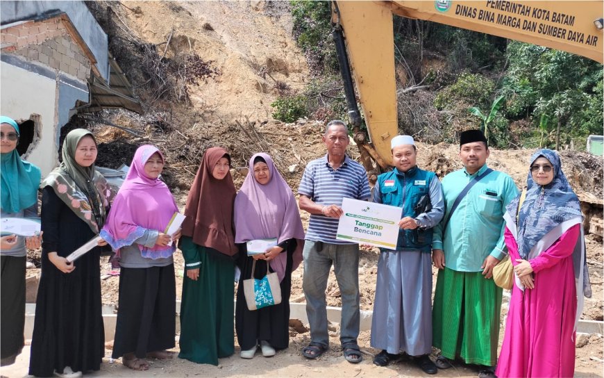 PEDULI SESAMA, LAZ SIDOGIRI SALURKAN BANTUAN UNTUK KORBAN LONGSOR DI BATAM