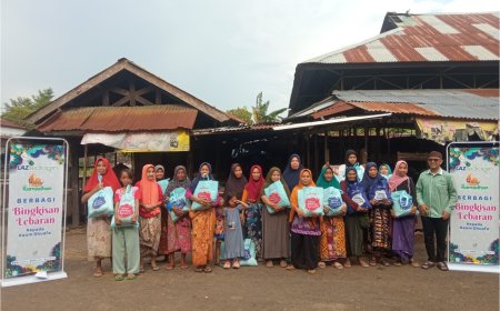 LAZ SIDOGIRI BERBAGI BINGKISAN LEBARAN KEPADA 30 DHUAFA DI KELURAHAN PAGESANGAN, KOTA MATARAM