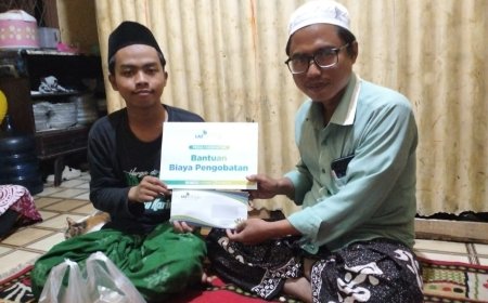 LAZ SIDOGIRI BANTU BIAYA PENGOBATAN KORBAN KECELAKAAN DI SURABAYA