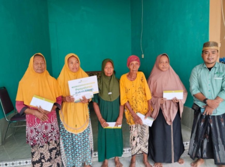 LAZ SIDOGIRI PEDULI JANDA SEBATANG KARA DI BANGKALAN