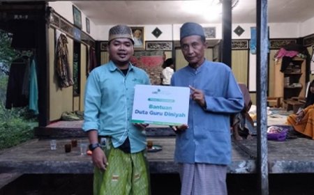 LAZ SIDOGIRI SUPPORT GURU DI MD NURUL HUDA, KAMPAK. WUJUD KEPEDULIAN TERHADAP PENGAJAR DHUAFA