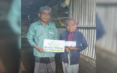 KETERBATASAN FISIK DAN USIA LANJUT, LAZ SIDOGIRI BANTU WARGA  DHUAFA DI PROBOLINGGO
