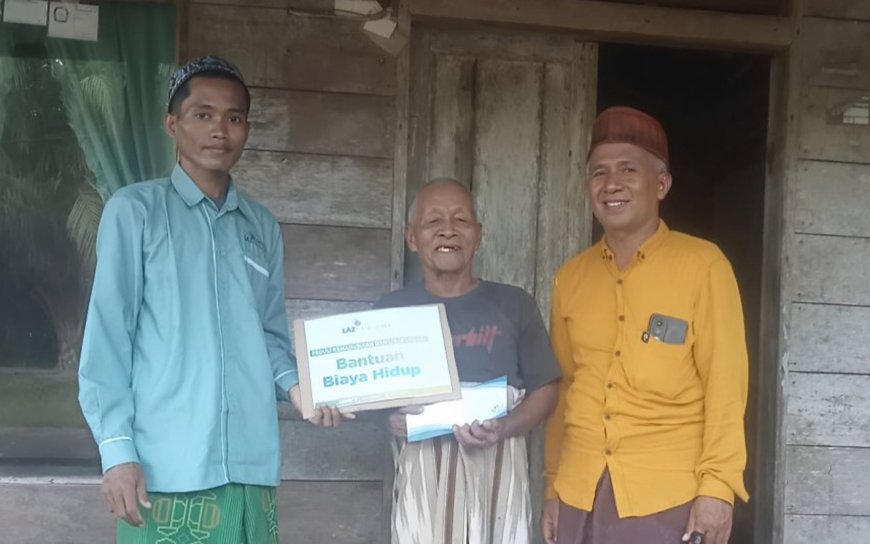BERSAMA IASS, LAZ SIDOGIRI KALBAR BANTU MASYARAKAT DHUAFA