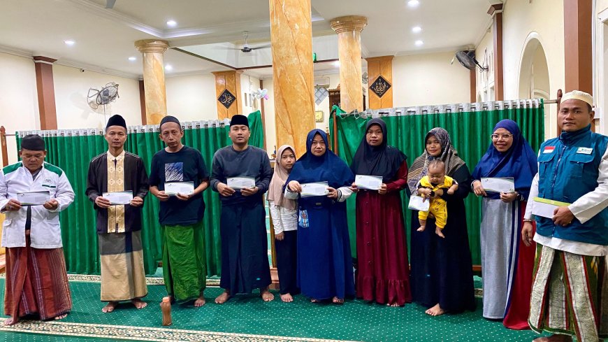 LAZ SIDOGIRI BERIKAN BANTUAN INSENTIF UNTUK GURU TPQ DAN MADIN PONPES AL-MUHAJIRIN ATAMBUA
