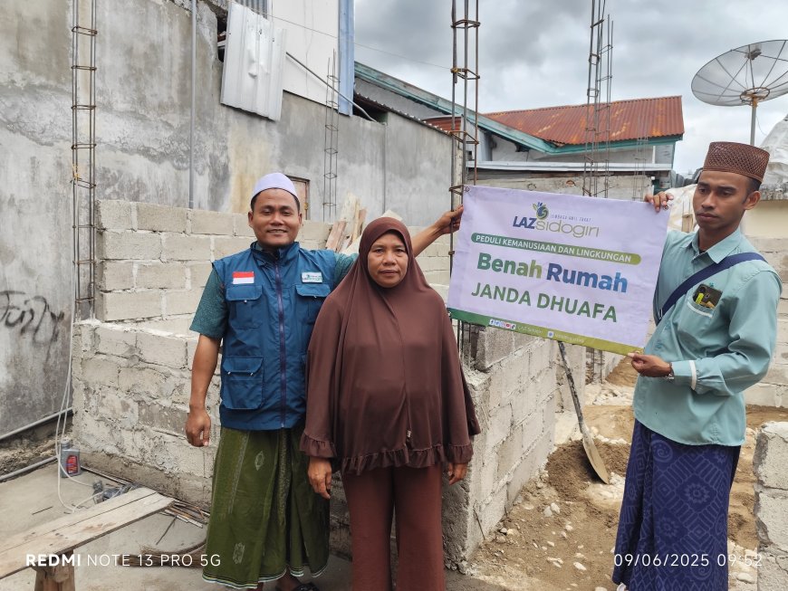 LAZ SIDOGIRI BANTU RENOVASI RUMAH TIDAK LAYAK HUNI DI ATAMBUA NTT