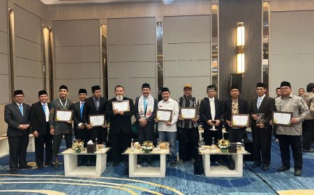 LAZ SIDOGIRI MERAIH DUA KATEGORI PENGHARGAAN DALAM AJANG BAZNAS AWARDS 2025