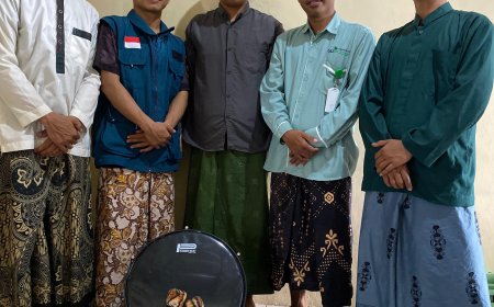 SYIAR LEWAT SENI: LAZ SIDOGIRI SUPPORT SATU SET ALAT HADRAH UNTUK MAJELIS AR-RIYADH, KOTA KUPANG