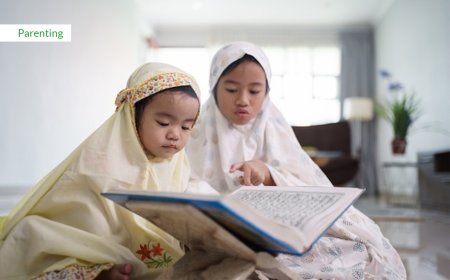 PERAN ORANG TUA DALAM MENDIDIK AKHLAK ANAK