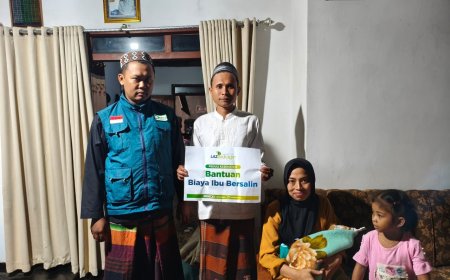 LAZ SIDOGIRI BANTU BIAYA PERSALINAN GURU HONORER YANG SUDAH LAMA MENGABDI DI DESANYA