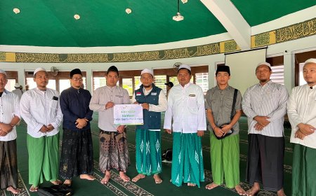 PERKUAT SYIAR ILMU, LAZ SIDOGIRI HADIRKAN INSENTIF GURU DALAM ACARA NK. SIDOGIRI