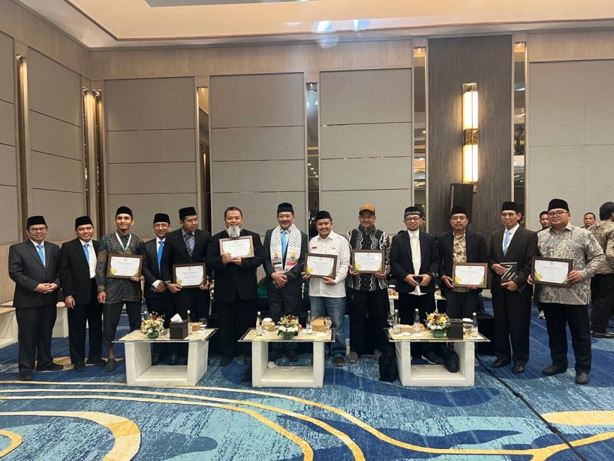 LAZ SIDOGIRI MERAIH DUA KATEGORI PENGHARGAAN DALAM AJANG BAZNAS AWARDS 2025