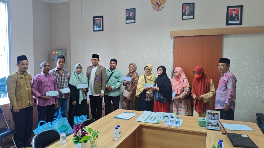 LAZ SIDOGIRI SALURKAN BANTUAN BIAYA HIDUP UNTUK PENSIUNAN LANJUT USIA DI BALIKPAPAN