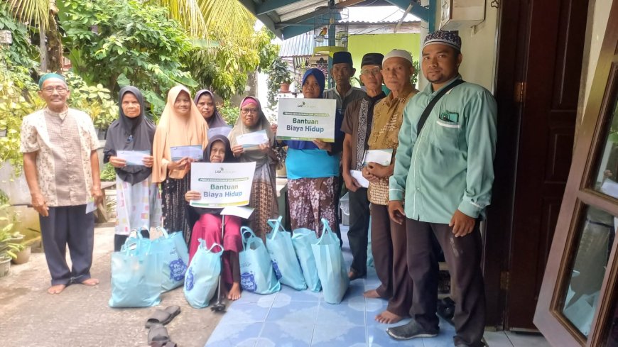 PEDULI LANSIA, LAZ SIDOGIRI TEBAR BERKAH HIDUP DI BALIKPAPAN
