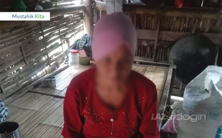 HIDUP SEBATANG KARA, IBU TIAMI MEMILIH BERJUALAN KAYU BAKAR