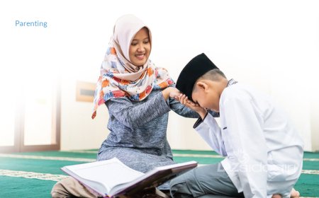 MELATIH ANAK HIDUP SEDERHANA DAN BERAKHLAK MULIA