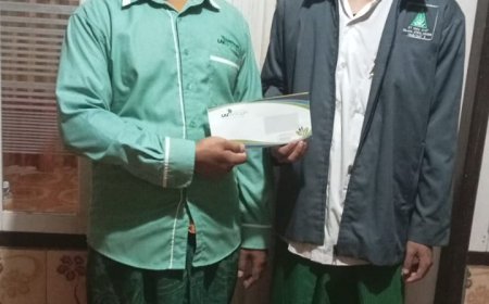 PEDULI GURU NGAJI, LAZ SIDOGIRI BANTU SEMBAKO DAN UANG TUNAI PARA GURU DI BANYUWANGI