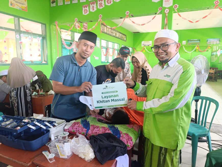 50 ANAK SITUBONDO IKUTI KHITAN MASSAL LAZ SIDOGIRI DI PP NURUL HUDA