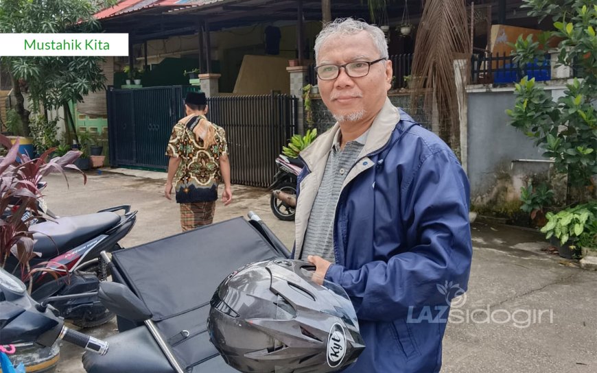 MENGAIS REZEKI DARI ROTI, PERJUANGAN TANPA LELAH DI USIA SENJA
