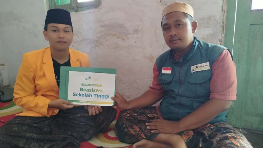 TERKENDALA BIAYA KULIYAH, LAZ SIDOGIRI BANTU BIAYA PENDIDIKAN MAHASISWA ASAL GONDANGWETAN PASURUAN