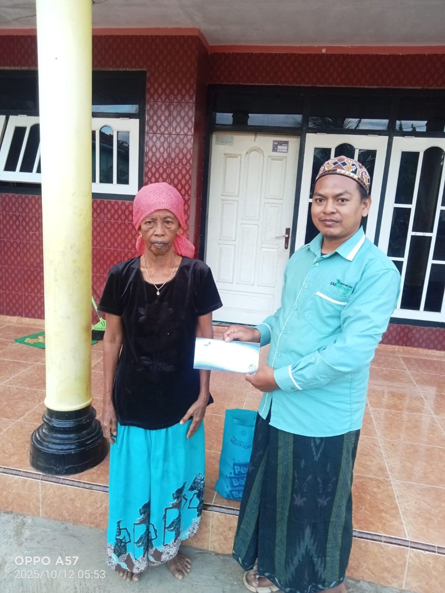 PEDULI GURU NGAJI, LAZ SIDOGIRI BANTU SEMBAKO DAN UANG TUNAI PARA GURU DI BANYUWANGI