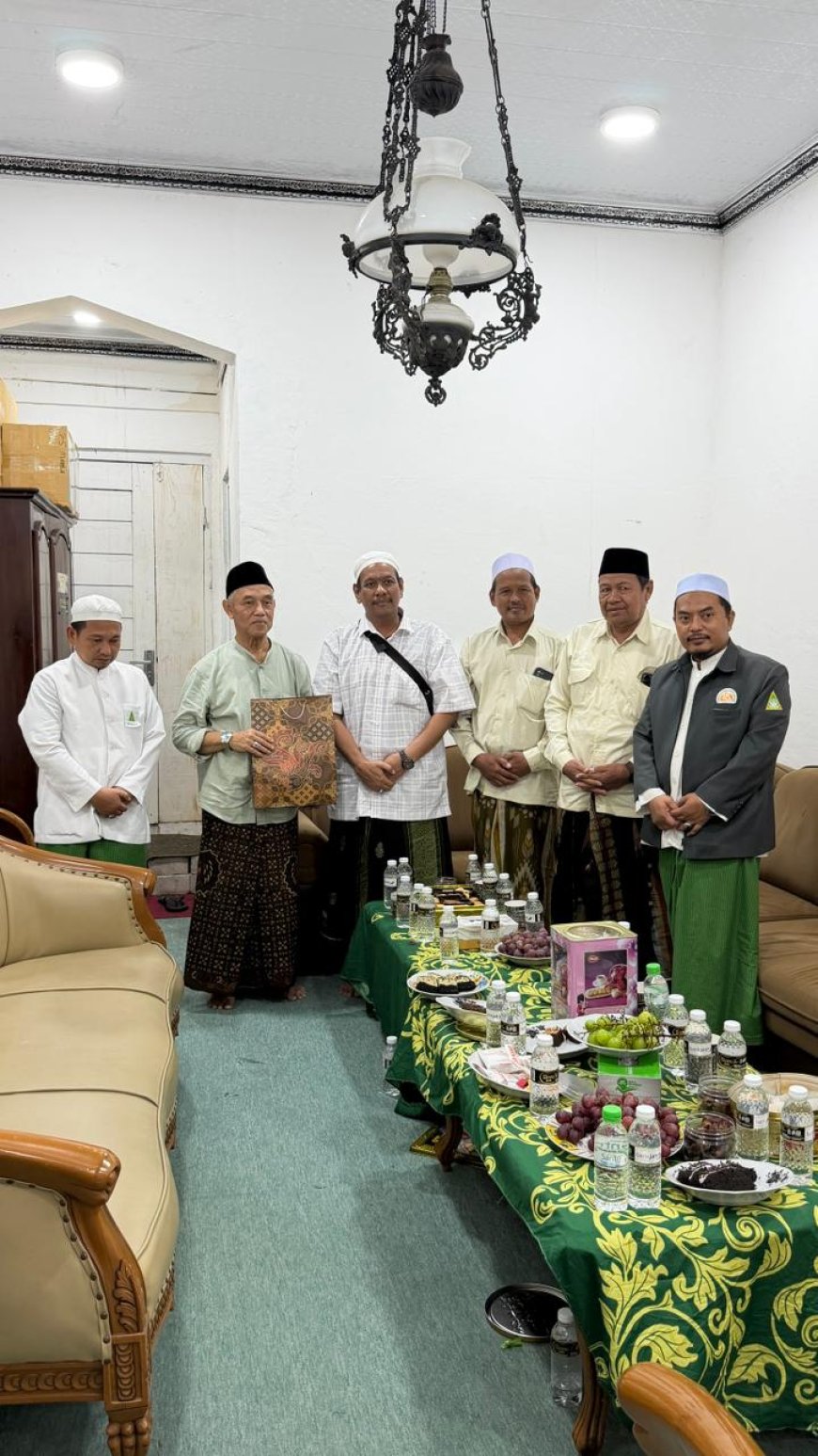 LAZ SIDOGIRI SALURKAN BANTUAN TANGGAP BENCANA KE PP. AL-KHOZINY SIDOARJO