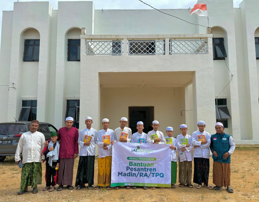 LAZ SIDOGIRI SALURKAN BANTUAN BAGI SANTRI KURANG MAMPU DI BANGKA BELITUNG
