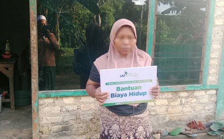 RINGANKAN BEBAN WARGA DUAFA, LAZ SIDOGIRI SALURKAN BANTUAN BIAYA HIDUP